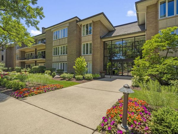 2 Oak Brook Club Drive , Unit C106, Oak Brook, IL 60523