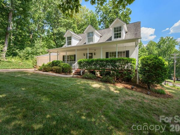 843 W J Street , Newton, NC 28658