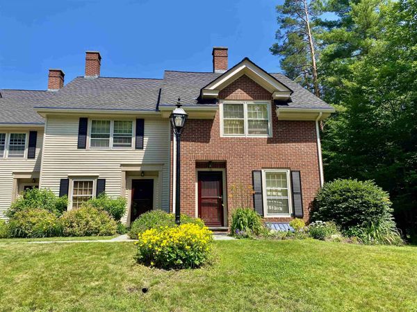 121 Townhouse Way, Unit 24, Woodstock, VT 05091