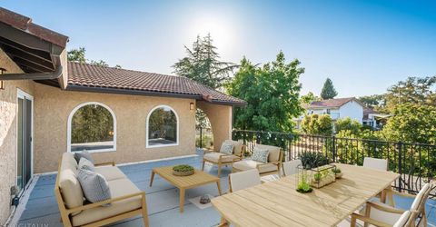 10381 Blue Light Ln, Auburn, CA 95603 Photo