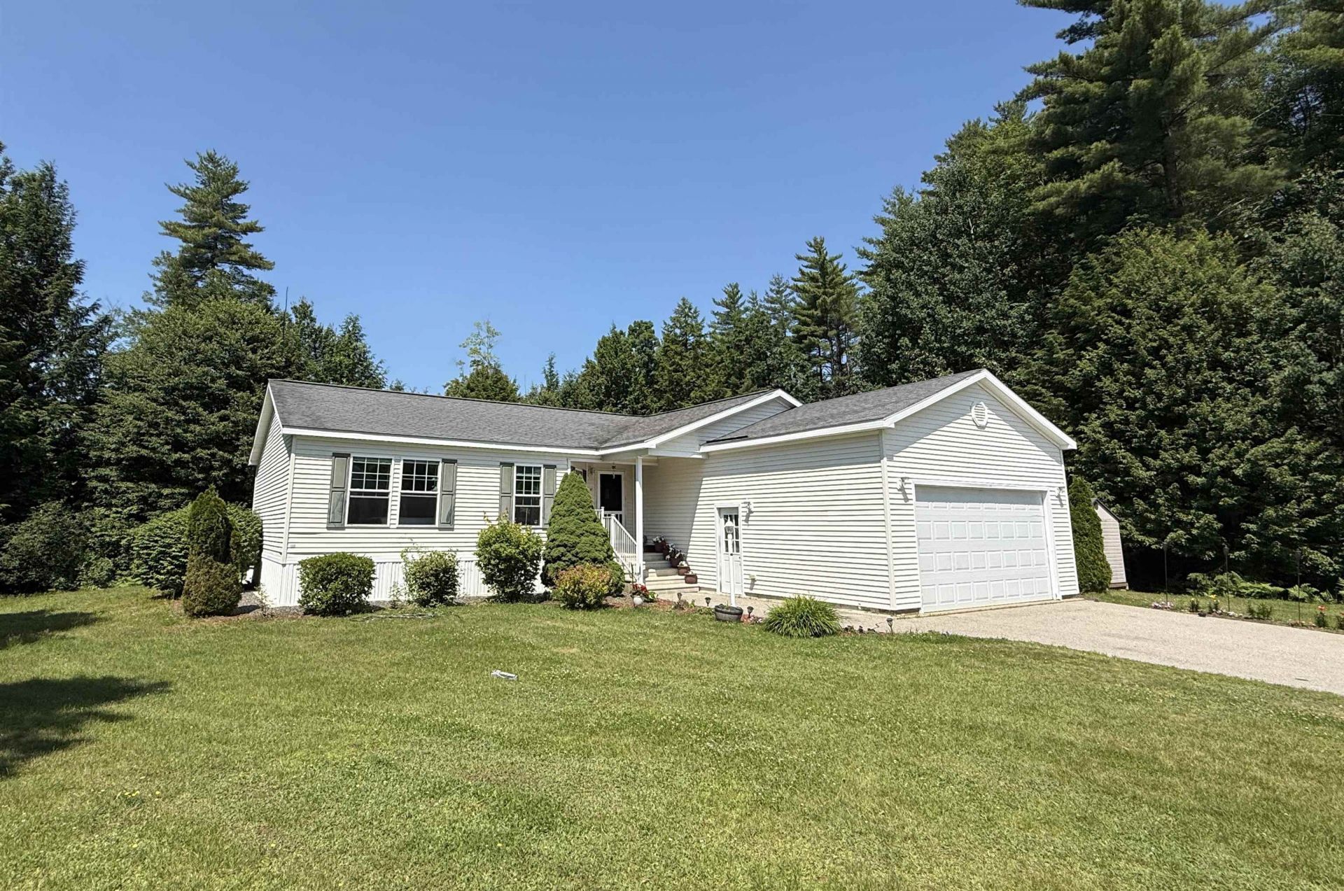 17 Northbrook Road, Tilton, NH 03276 Main Photo