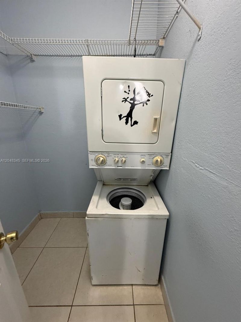 1350 W 53rd St, Unit 29, Hialeah, FL 33012 Photo