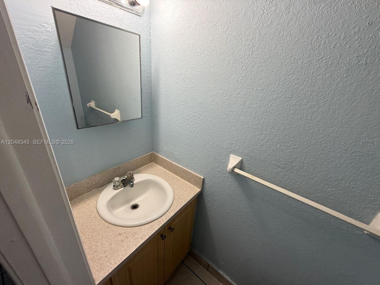 1350 W 53rd St, Unit 29, Hialeah, FL 33012 Photo