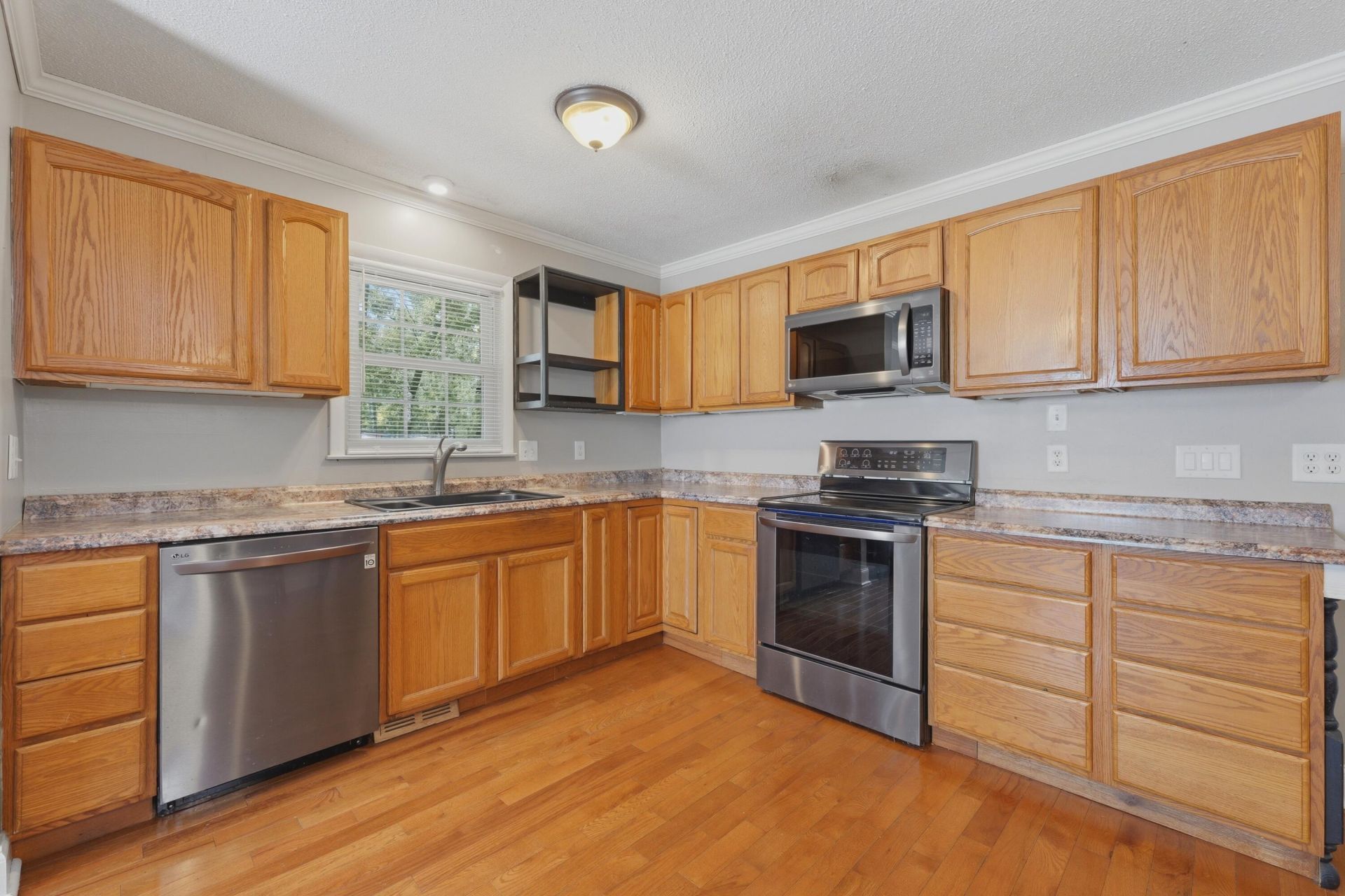 149 Southwold Circle Photo 7