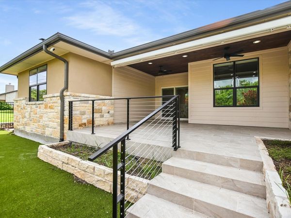 416 Hi CIR W, Unit B, Horseshoe Bay, TX 78657