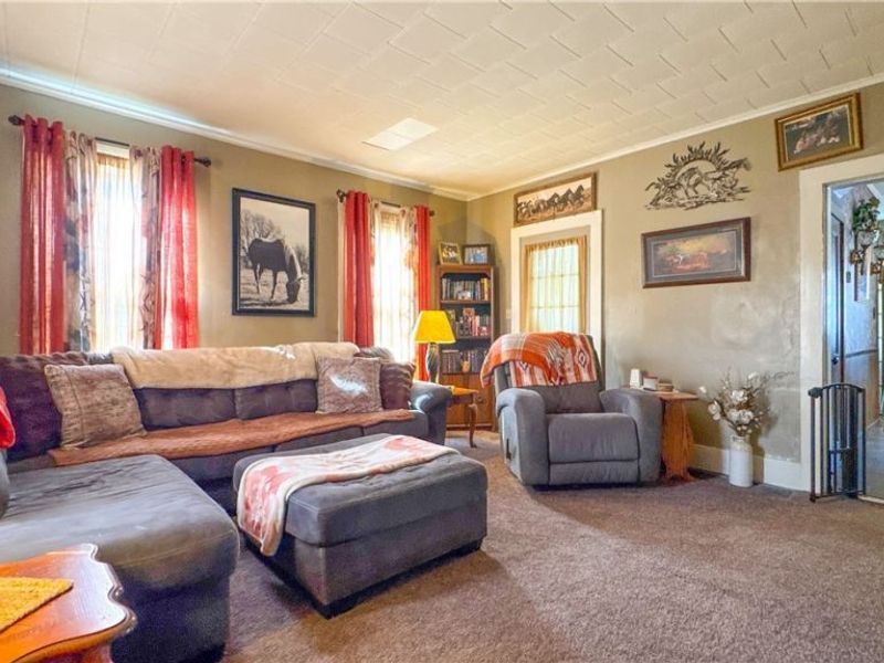 418 E Tuscarawas Avenue, Gnadenhutten, OH 44629 Photo 5