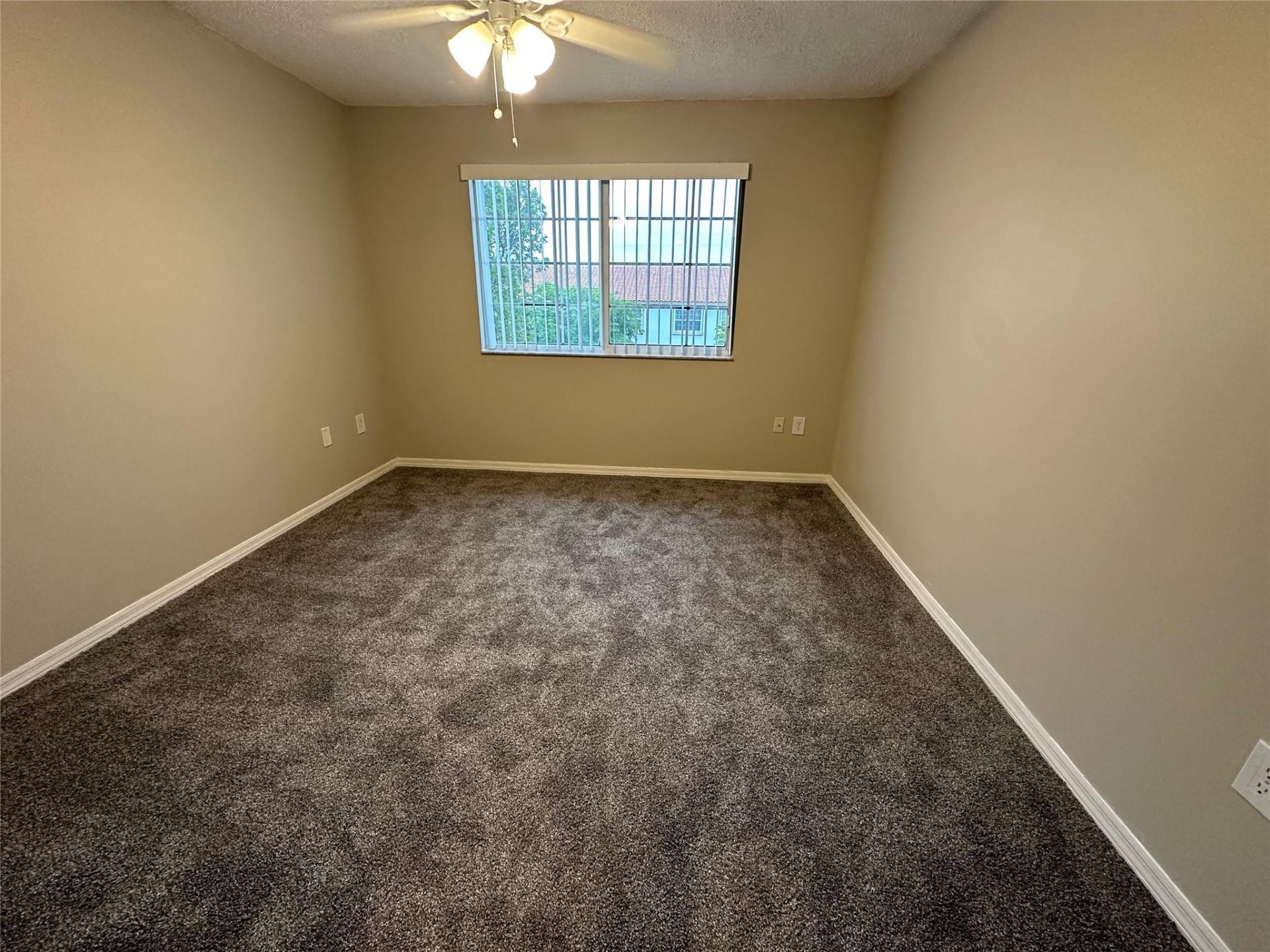 4199 N Haverhill Road, Unit 113, West Palm Beach, FL 33417 Photo