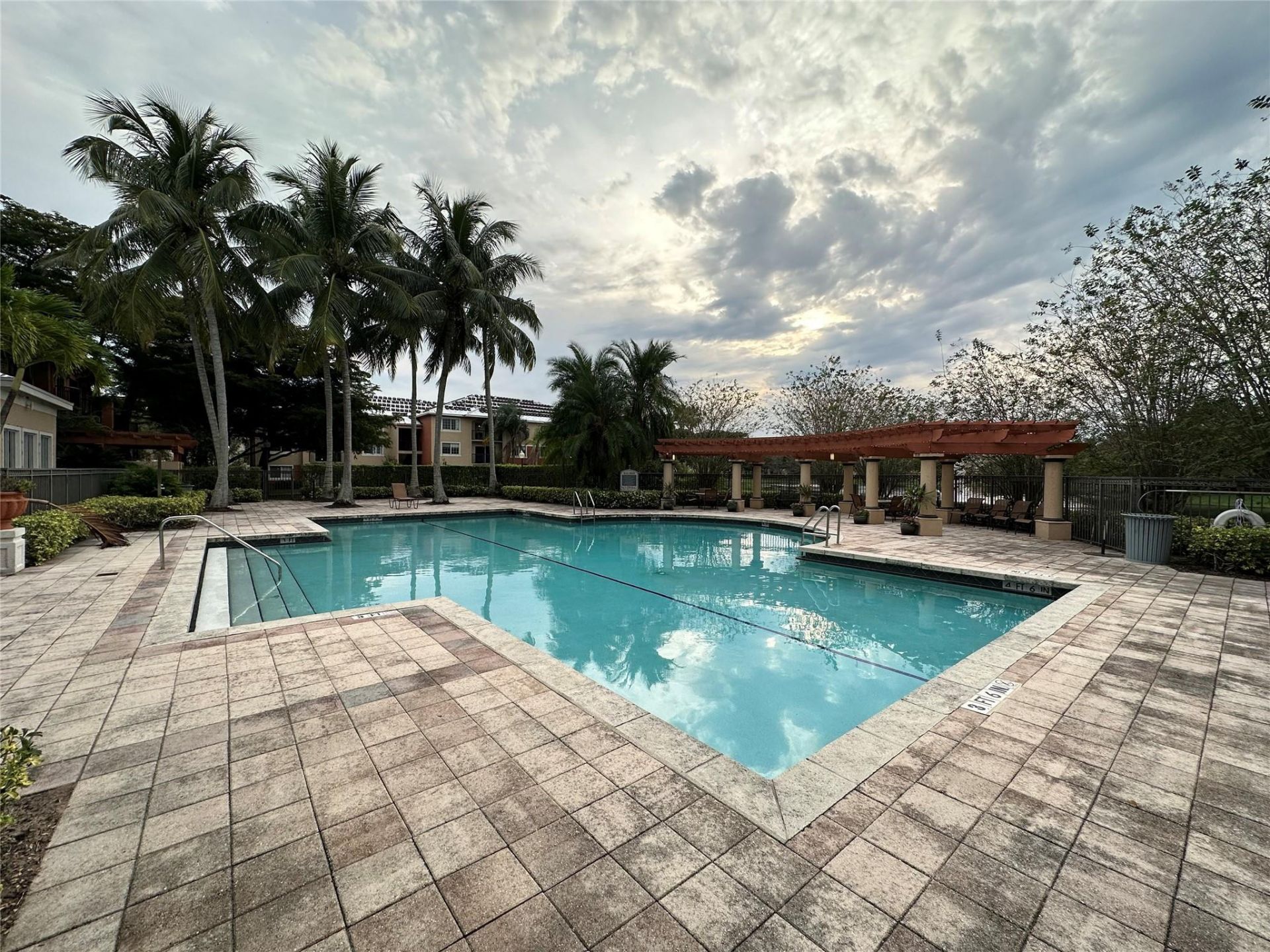 4199 N Haverhill Road, Unit 113, West Palm Beach, FL 33417 Photo