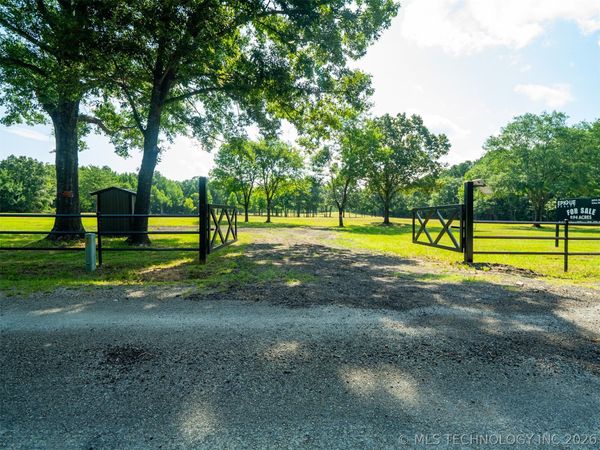 167966 N 4290 Road N, Clayton, OK 74536