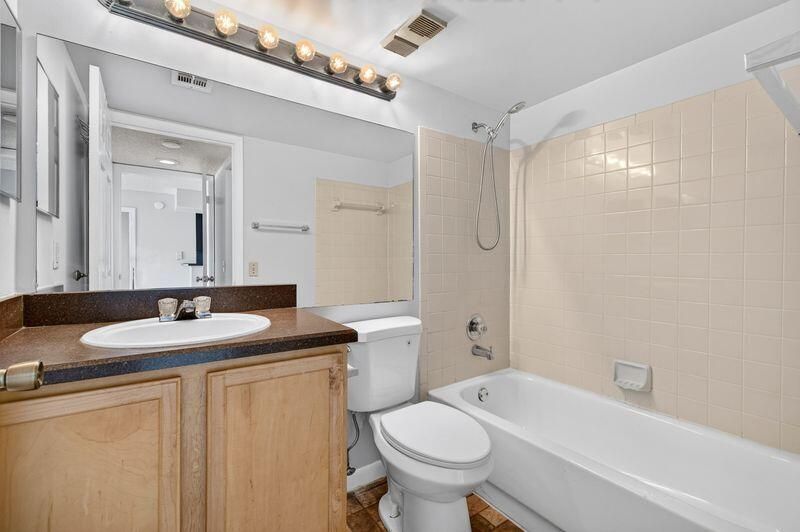 724 Executive Center Drive, Unit 31, West Palm Beach, FL 33401 Photo