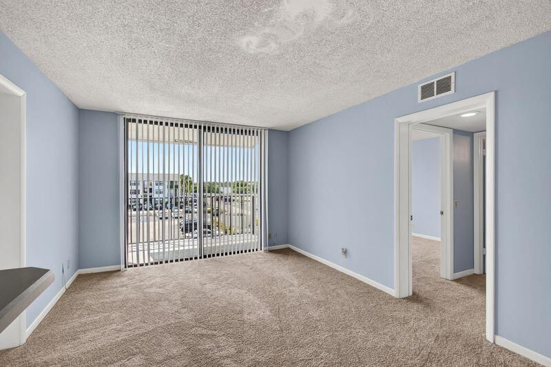 724 Executive Center Drive, Unit 31, West Palm Beach, FL 33401 Photo