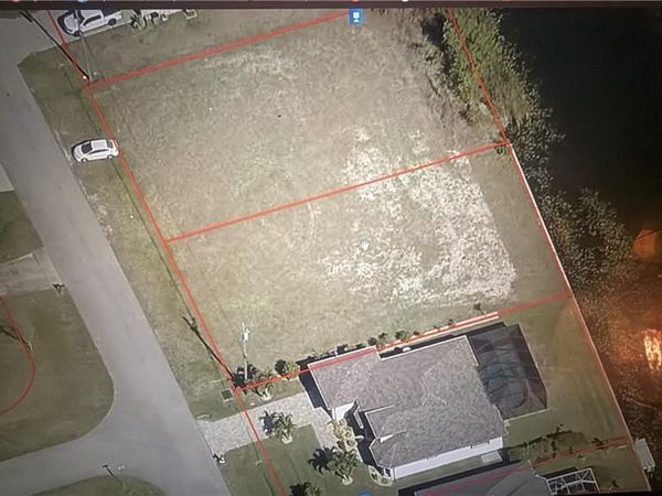 639 SW 8th CT , CAPE CORAL, FL 33991