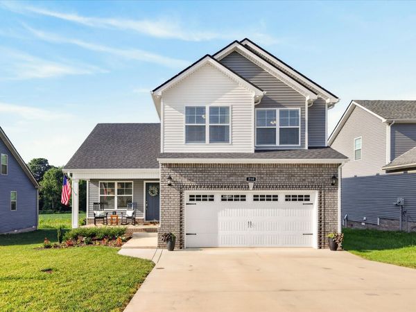 210 Ardell Dr , Clarksville, TN 37040