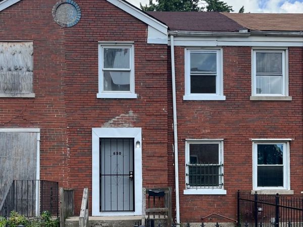 650 E 105th Place , Chicago, IL 60628