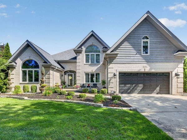 1297 Drawbridge Lane, Lemont, IL 60439