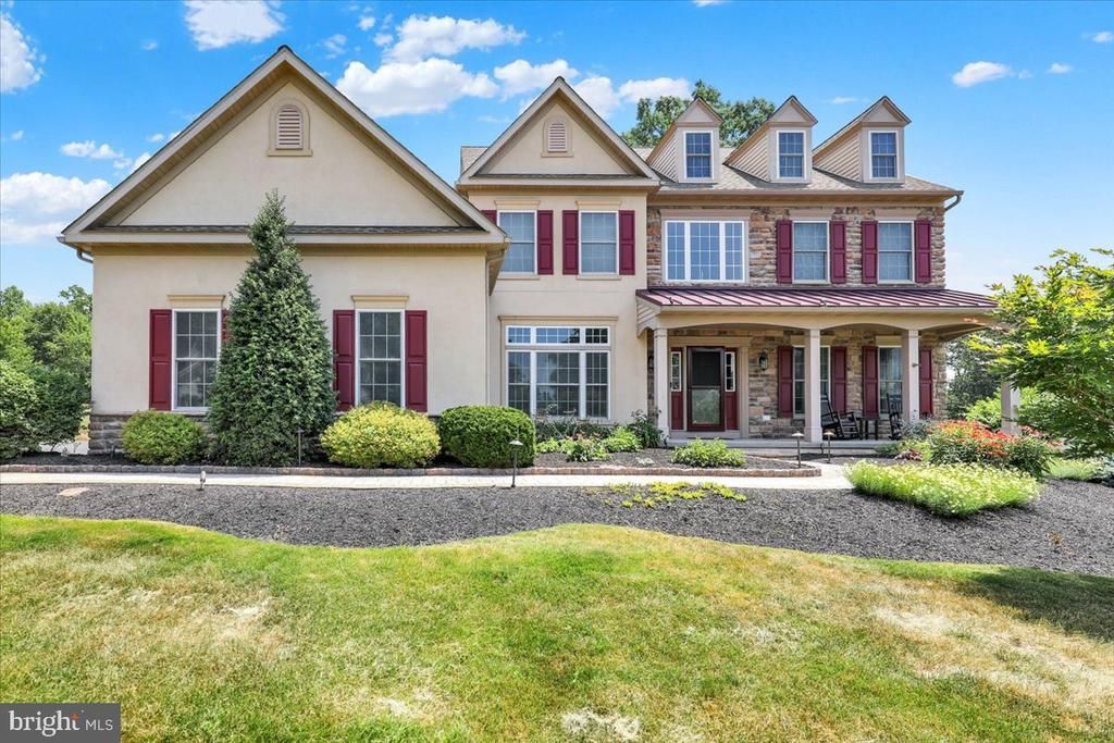 76 CAERNARVON DRIVE , ELVERSON, PA 19520
