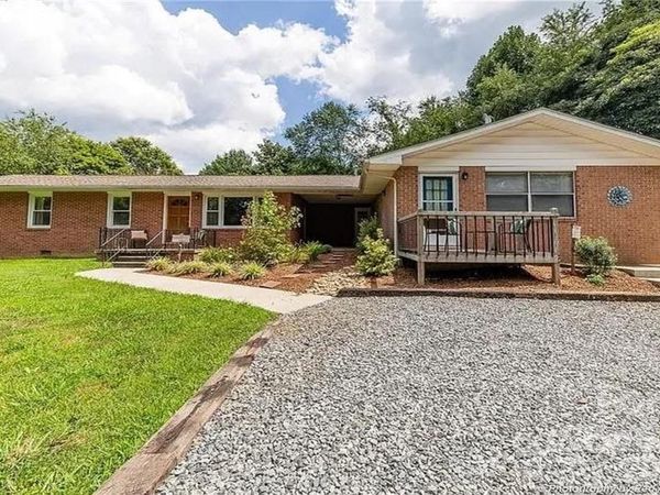 96 Rolling Hills Road, Mills River, NC 28759