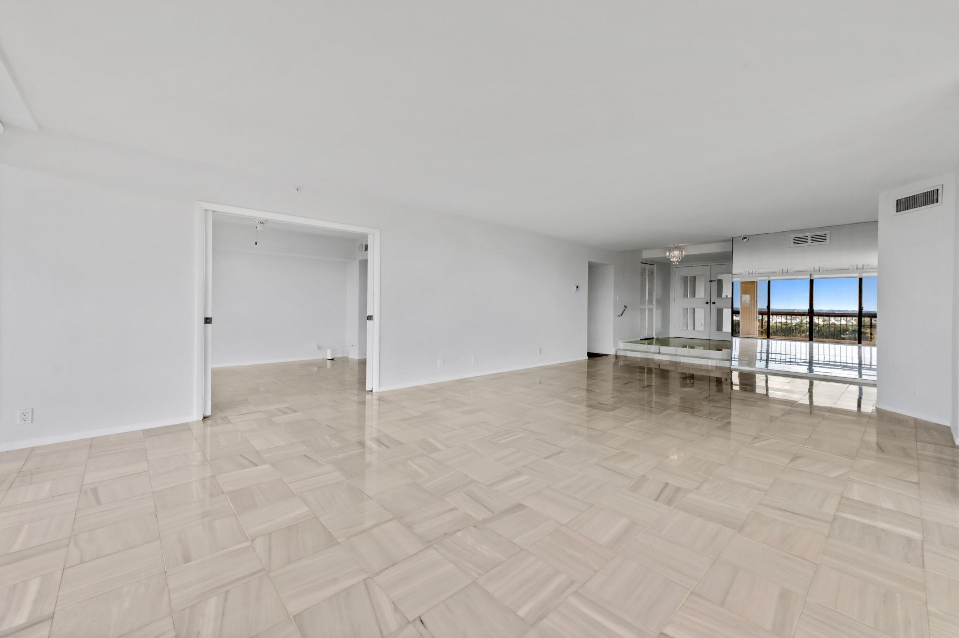 1900 Consulate Place, Unit 1004, West Palm Beach, FL 33401 Photo