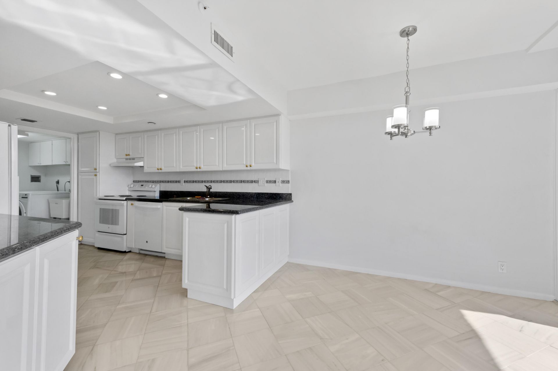 1900 Consulate Place, Unit 1004, West Palm Beach, FL 33401 Photo