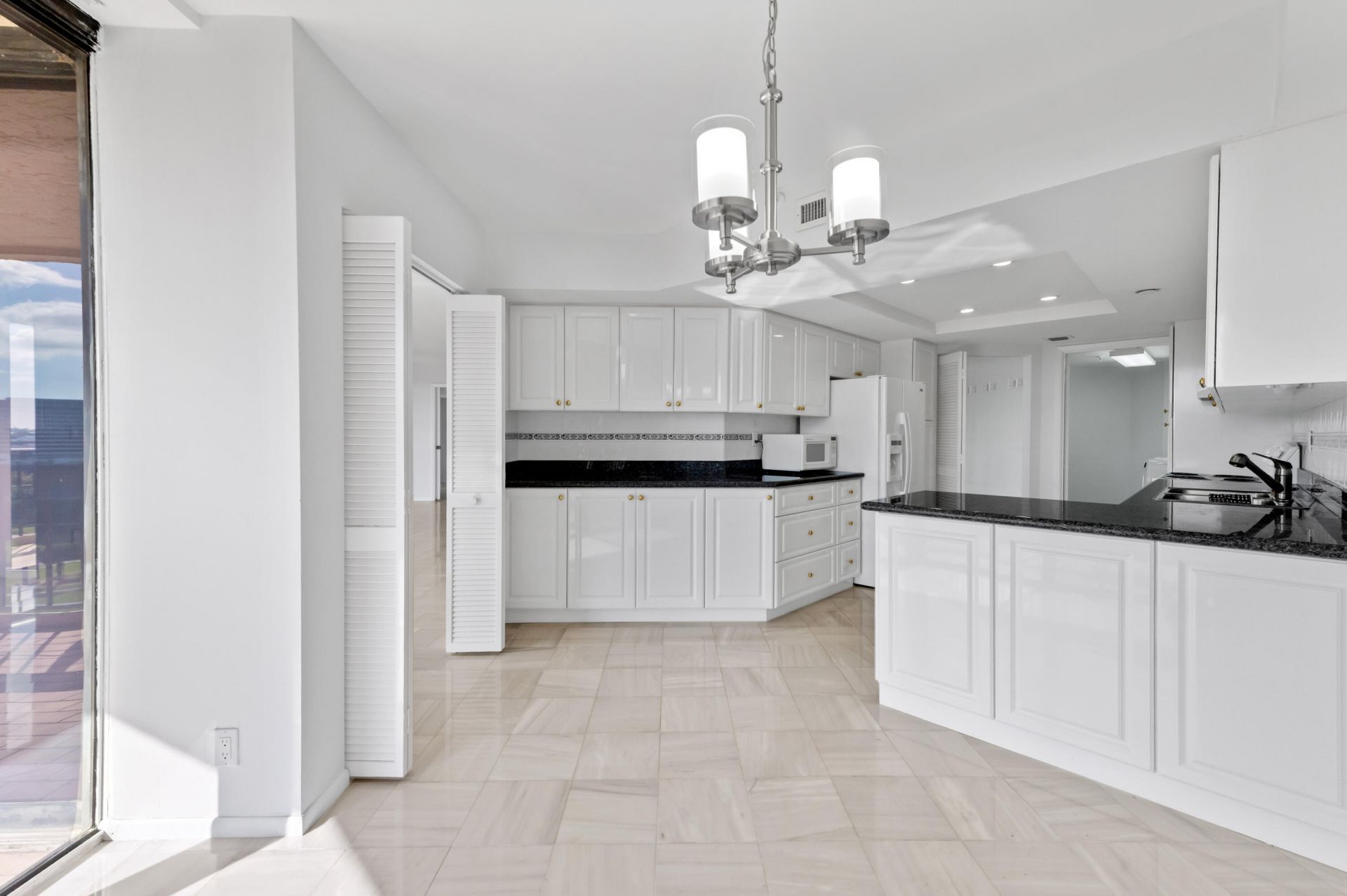 1900 Consulate Place, Unit 1004, West Palm Beach, FL 33401 Photo