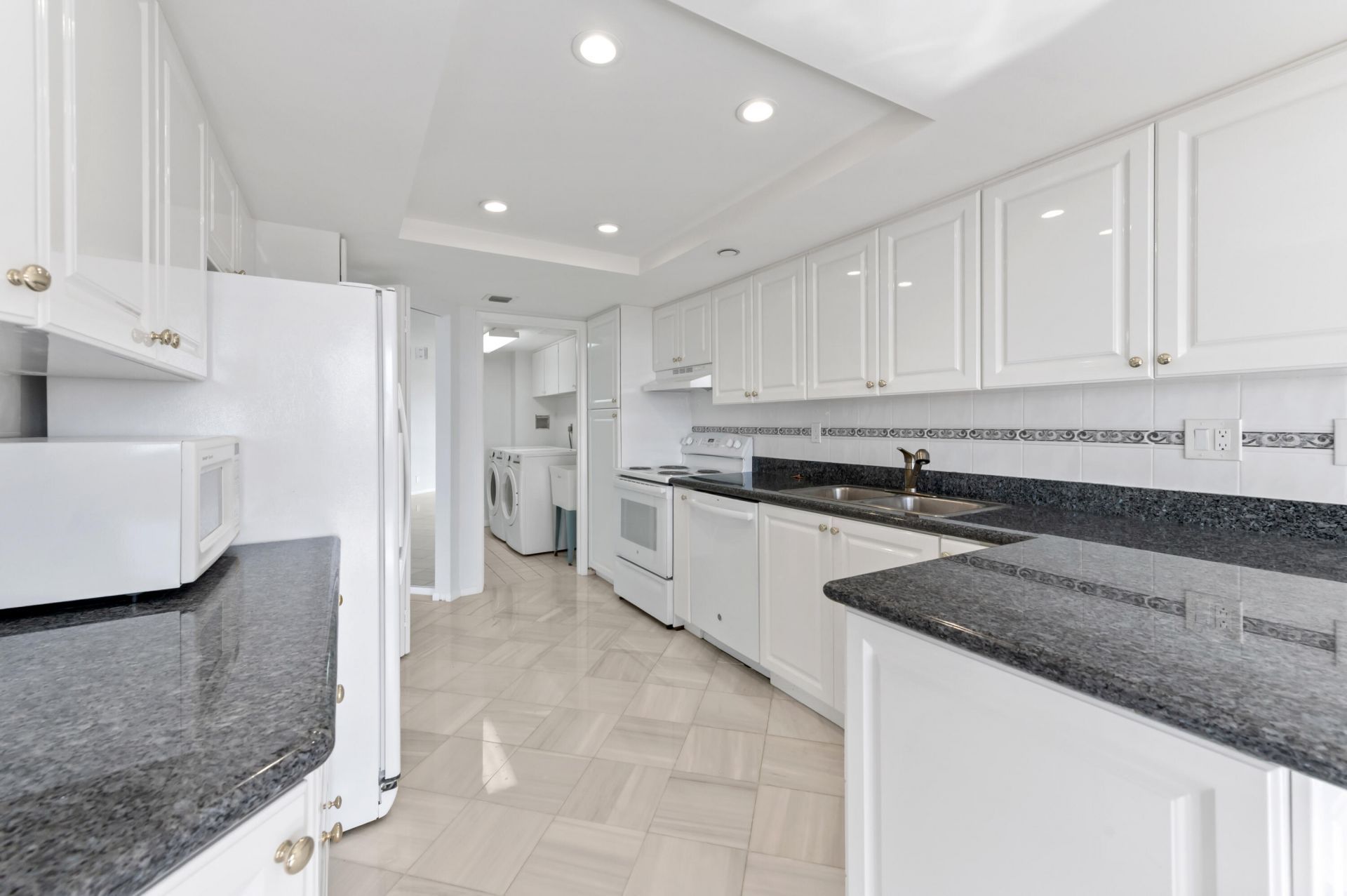 1900 Consulate Place, Unit 1004, West Palm Beach, FL 33401 Photo