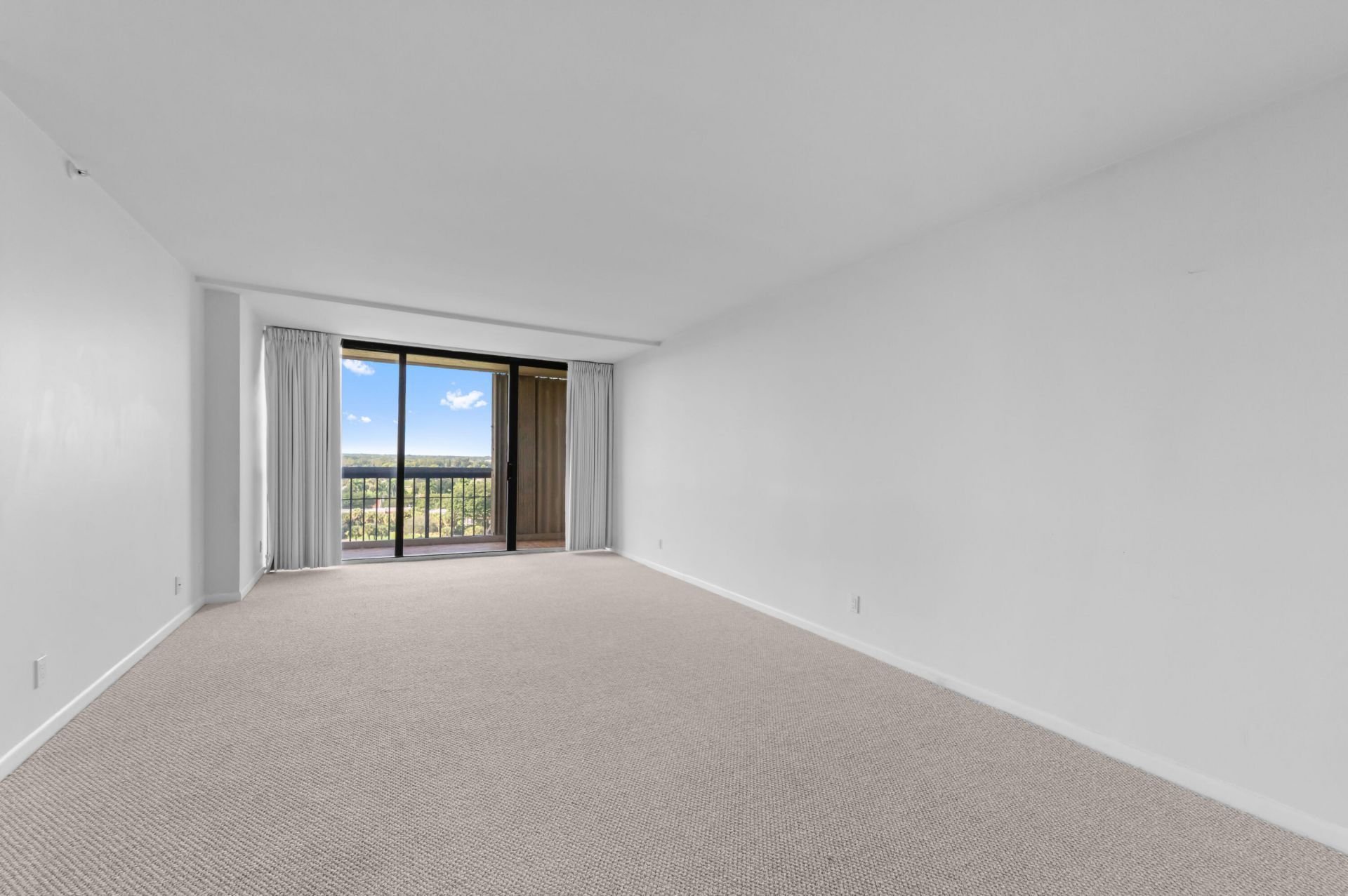 1900 Consulate Place, Unit 1004, West Palm Beach, FL 33401 Photo