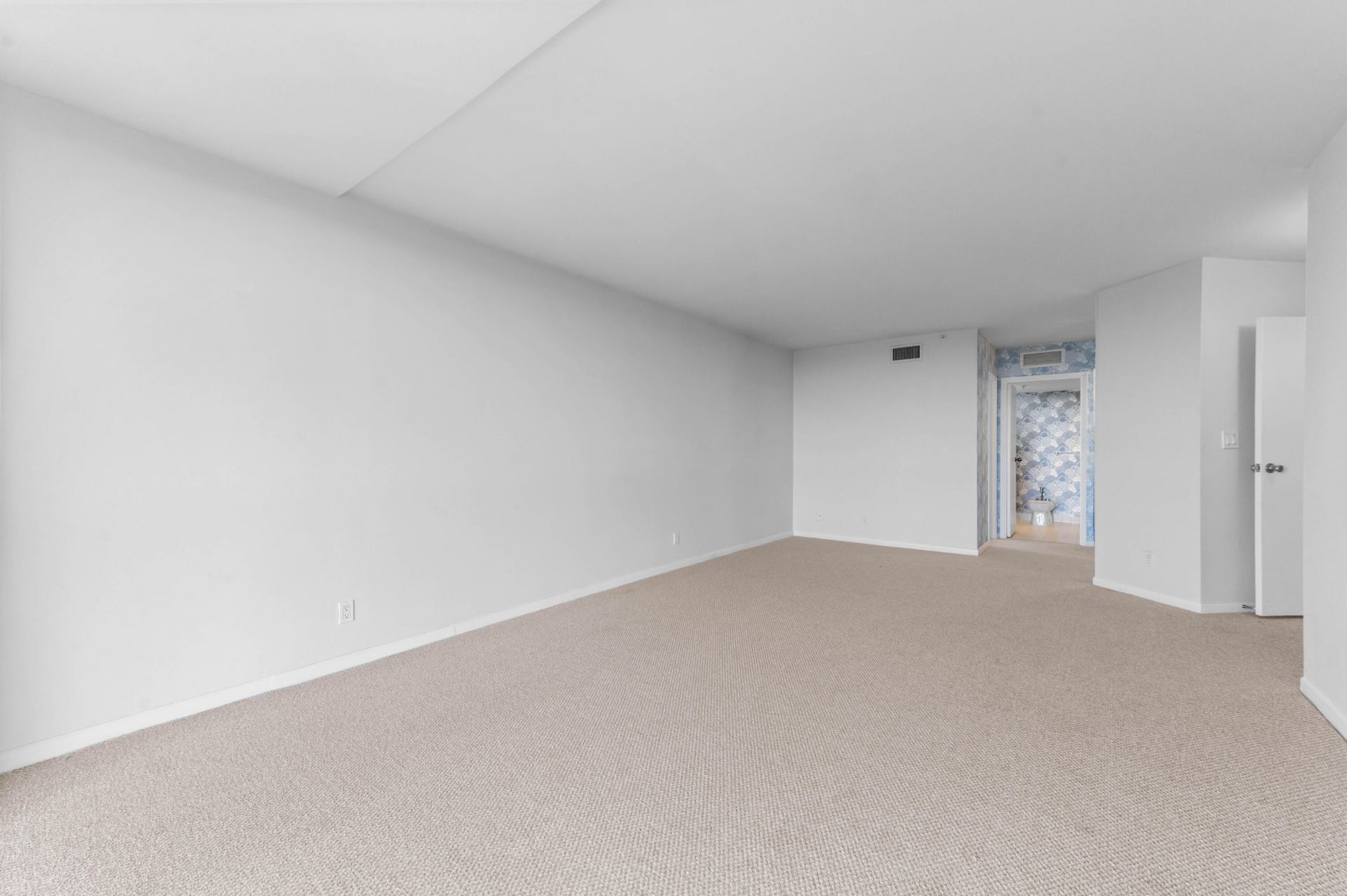 1900 Consulate Place, Unit 1004, West Palm Beach, FL 33401 Photo