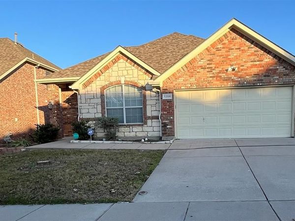 7208 Kentish Drive, Fort Worth, TX 76137