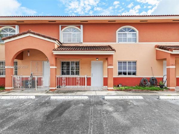 6823 W 36th Ave, Unit 201, Hialeah, FL 33018