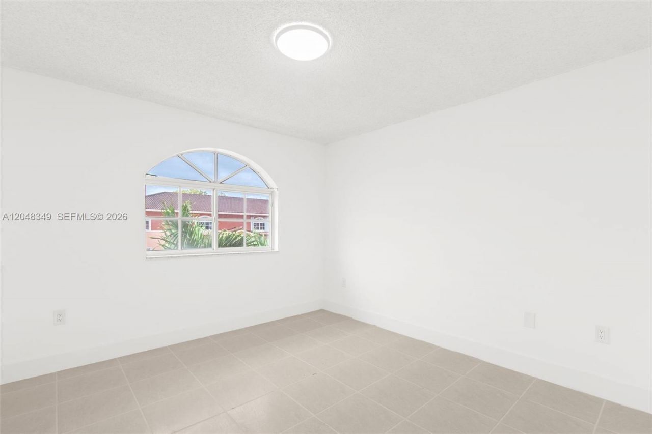 6823 W 36th Ave, Unit 201, Hialeah, FL 33018 Photo