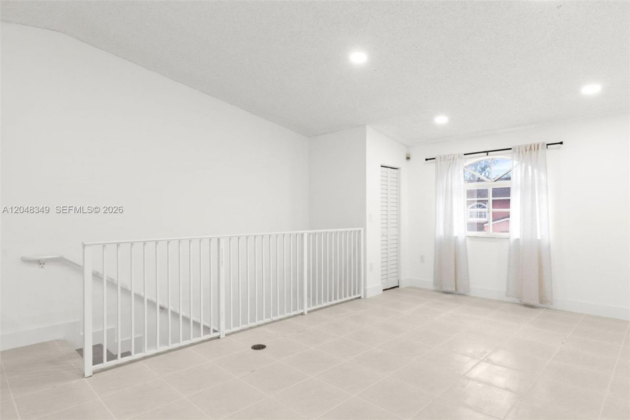 6823 W 36th Ave, Unit 201, Hialeah, FL 33018 Photo