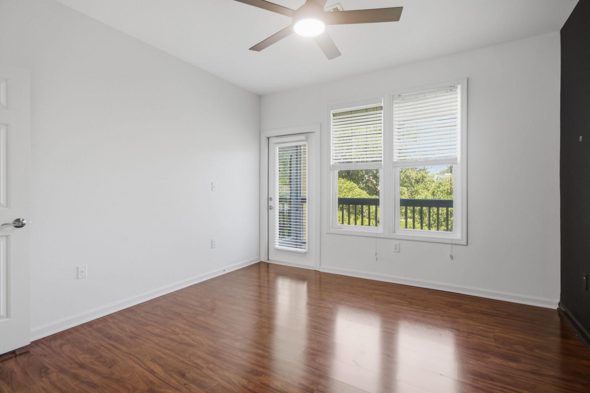 1931 Chatelain Way Photo 29