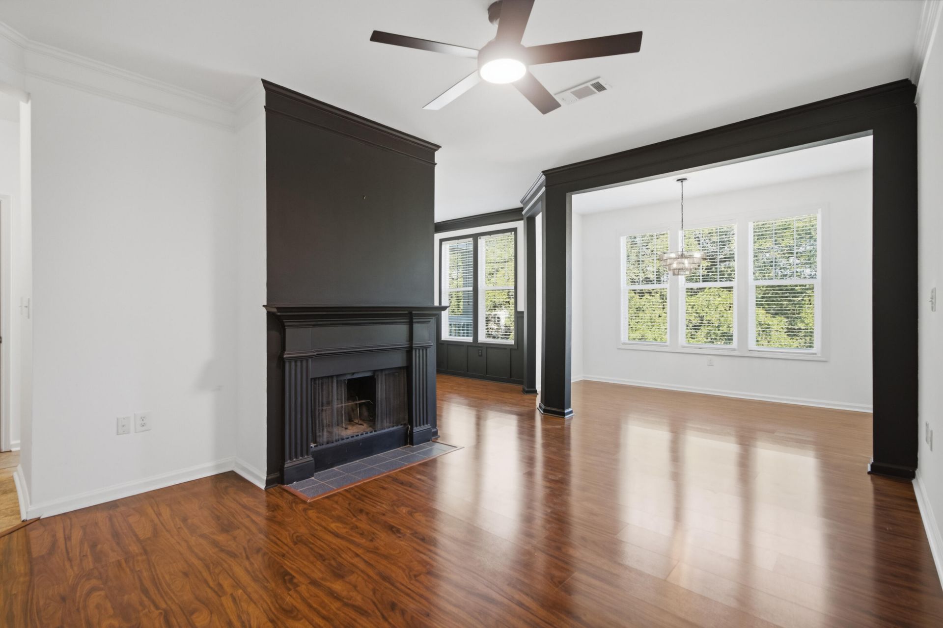 1931 Chatelain Way Photo 7