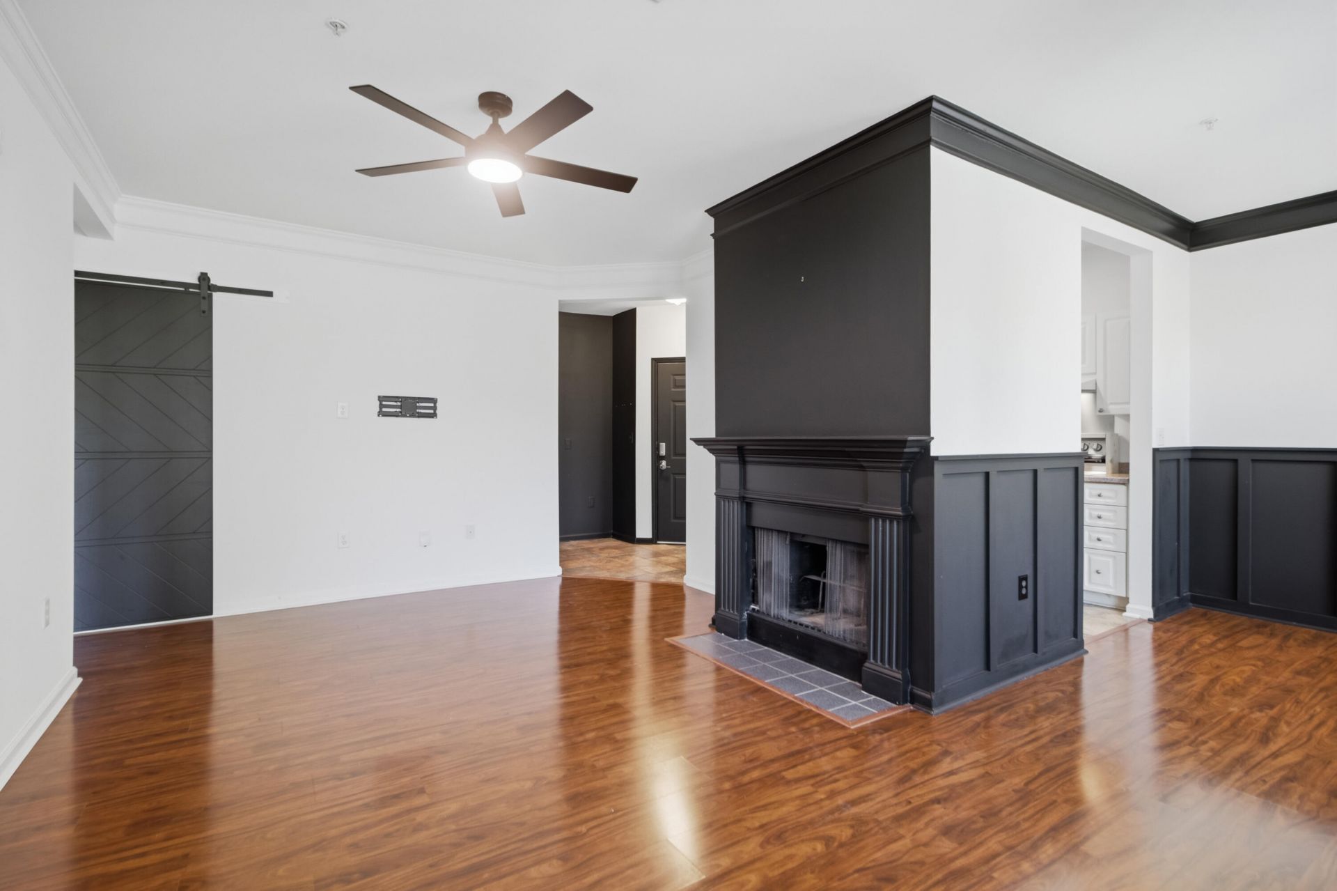 1931 Chatelain Way Photo 9
