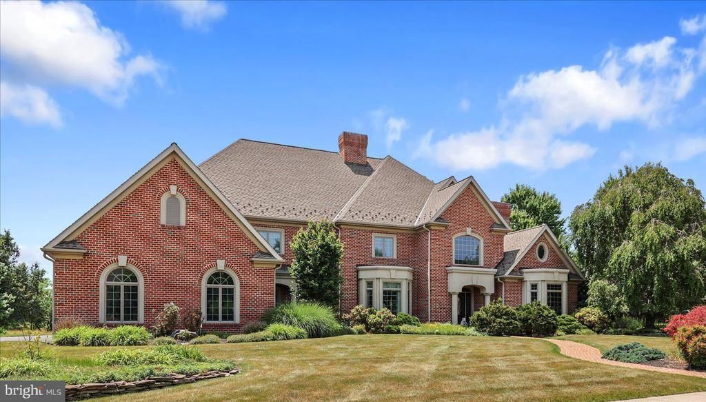 121 MADARA DRIVE, HANOVER, PA 17331