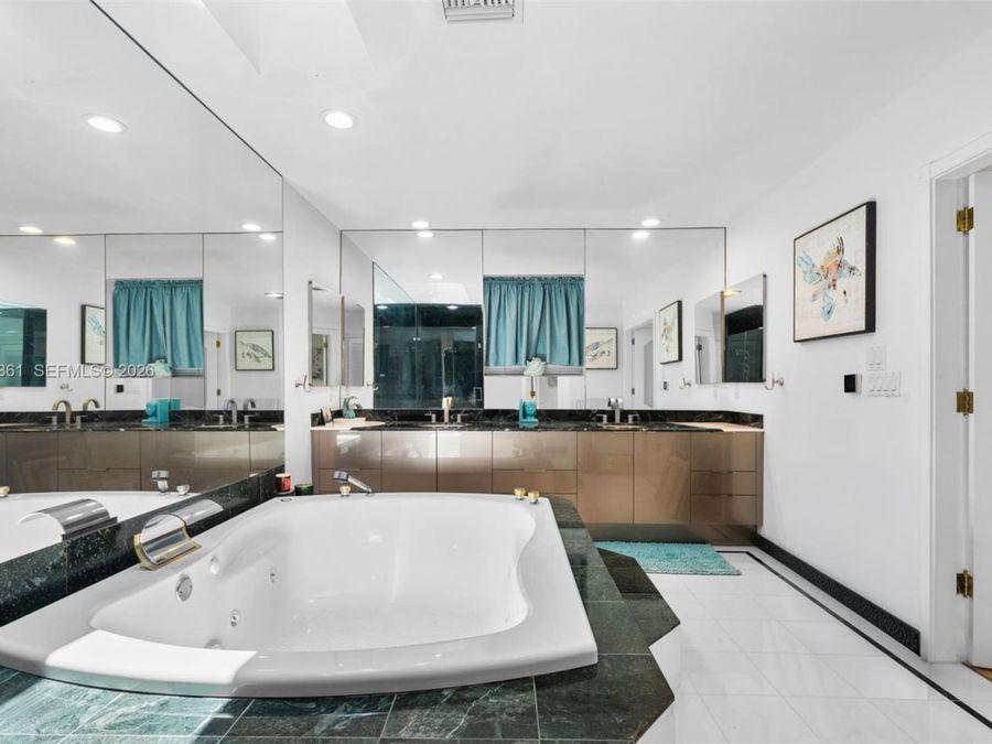 Property Image 72