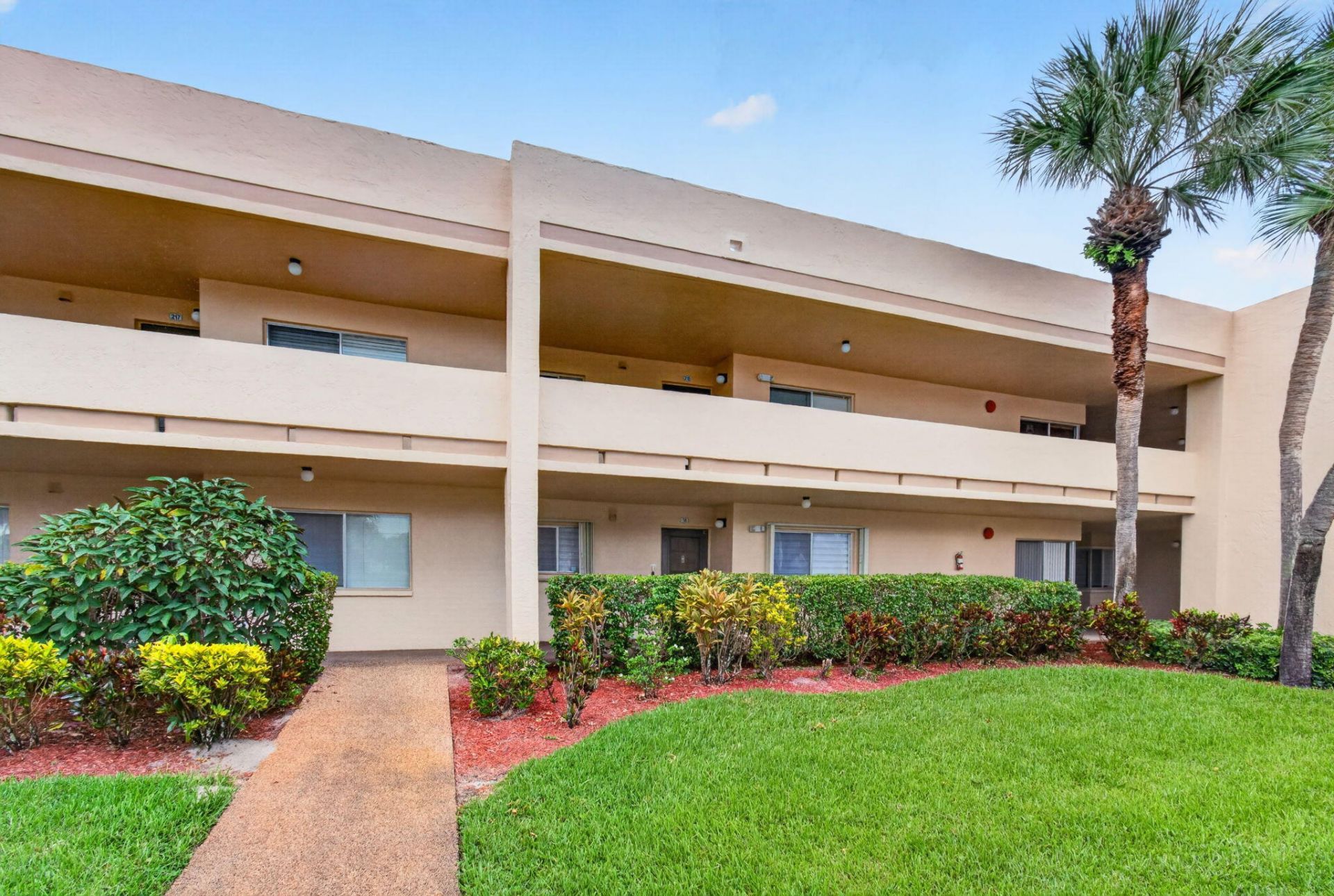 3212 Strawflower Way, Unit 218, Lake Worth, FL 33467 Photo