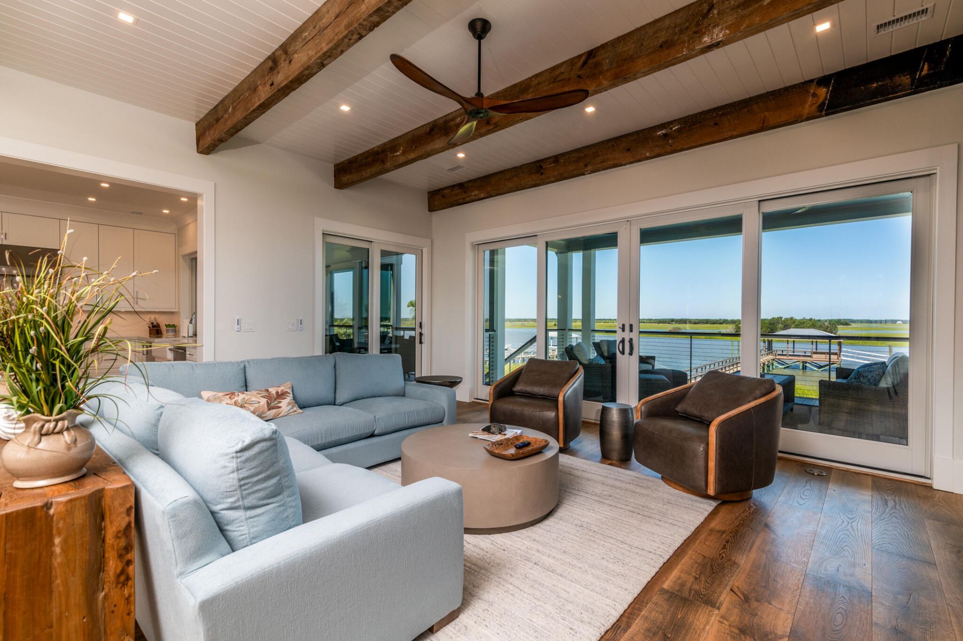 305 Palm Boulevard Photo 31