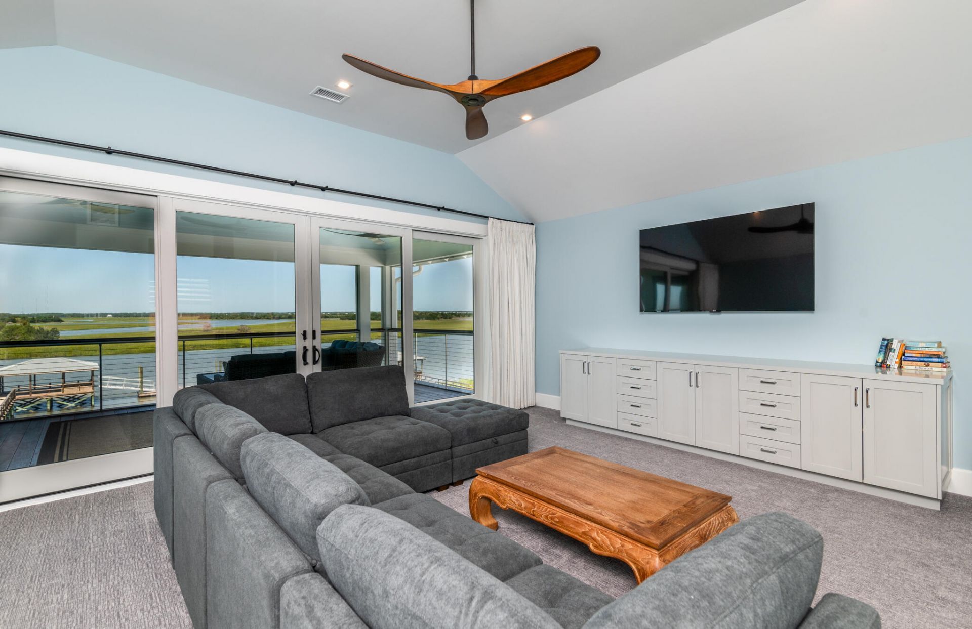 305 Palm Boulevard Photo 66