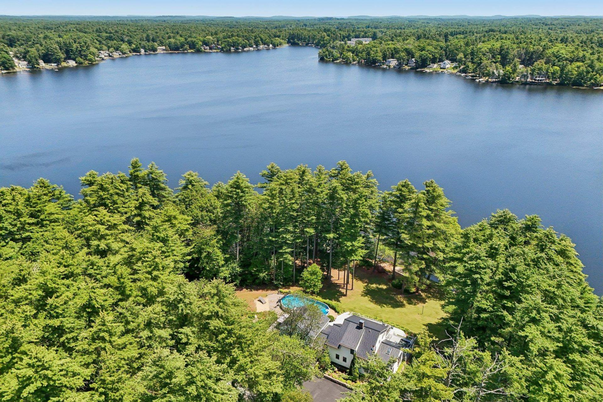 76 Holts Point Road, Sandown, NH 03873 Main Photo