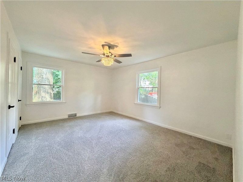 5751 Onaway Oval, Parma, OH 44130 Photo 12