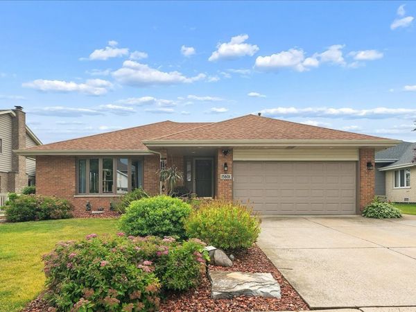 15601 Bramblewood Road , Oak Forest, IL 60452