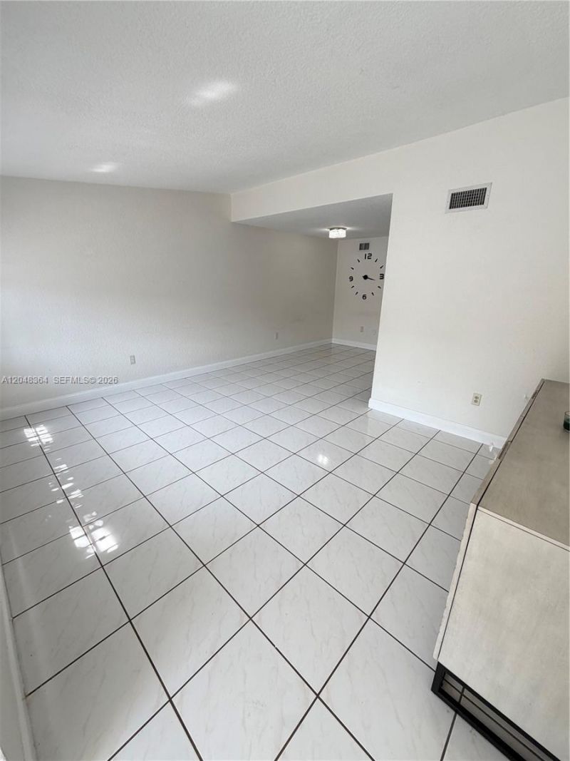 6926 NW 166th Ter, Unit 1302, Miami Lakes, FL 33014 Photo
