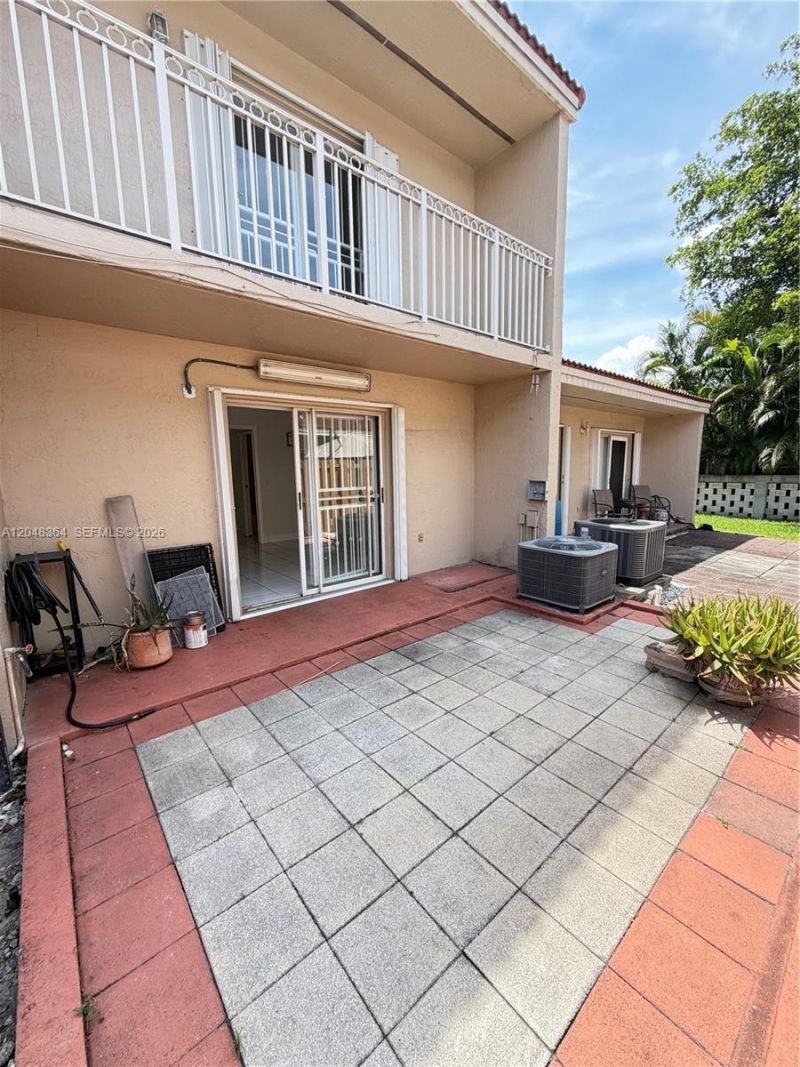 6926 NW 166th Ter, Unit 1302, Miami Lakes, FL 33014 Photo