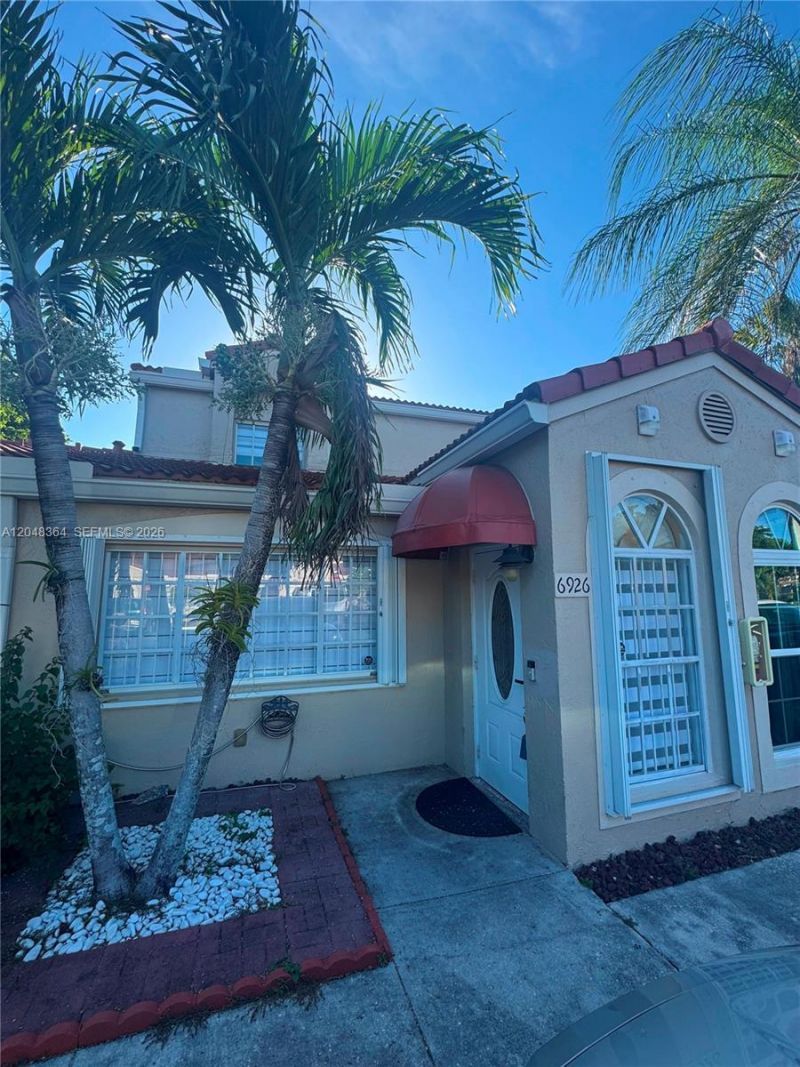 6926 NW 166th Ter, Unit 1302, Miami Lakes, FL 33014 Photo