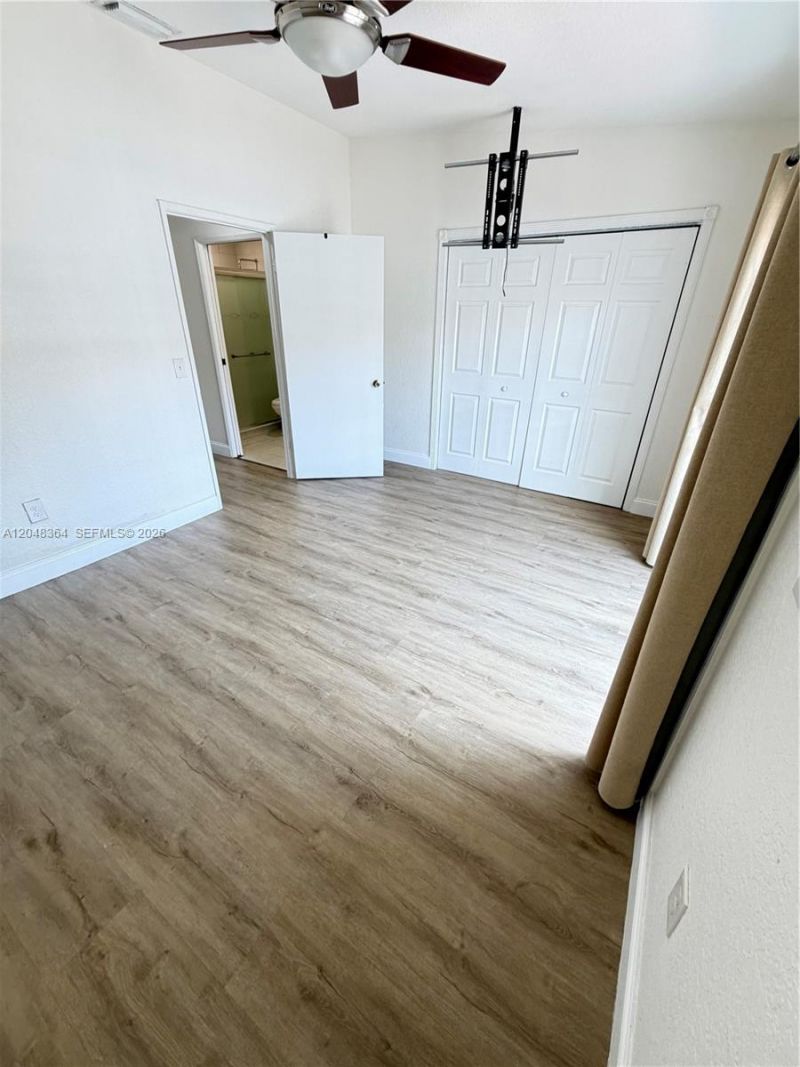 6926 NW 166th Ter, Unit 1302, Miami Lakes, FL 33014 Photo