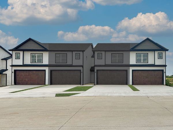 5226 Polster Place , Bettendorf, IA 52722