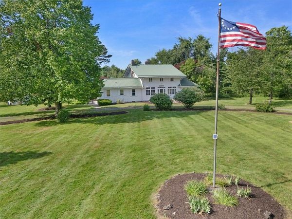 211 Lake Road, Ontario, NY 14519