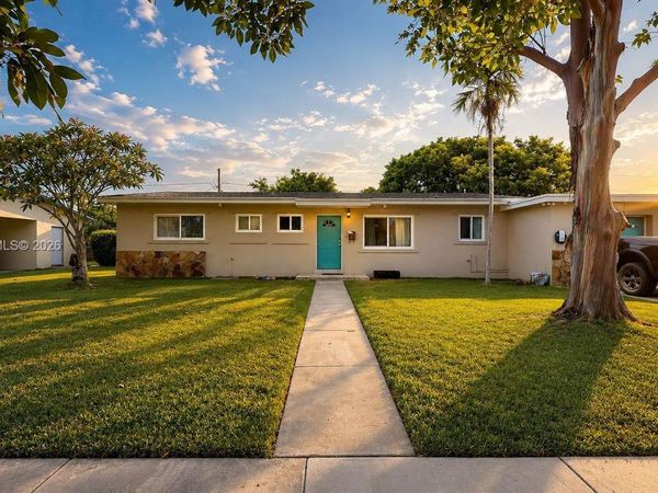 10020 Bahia Dr, Cutler Bay, FL 33189