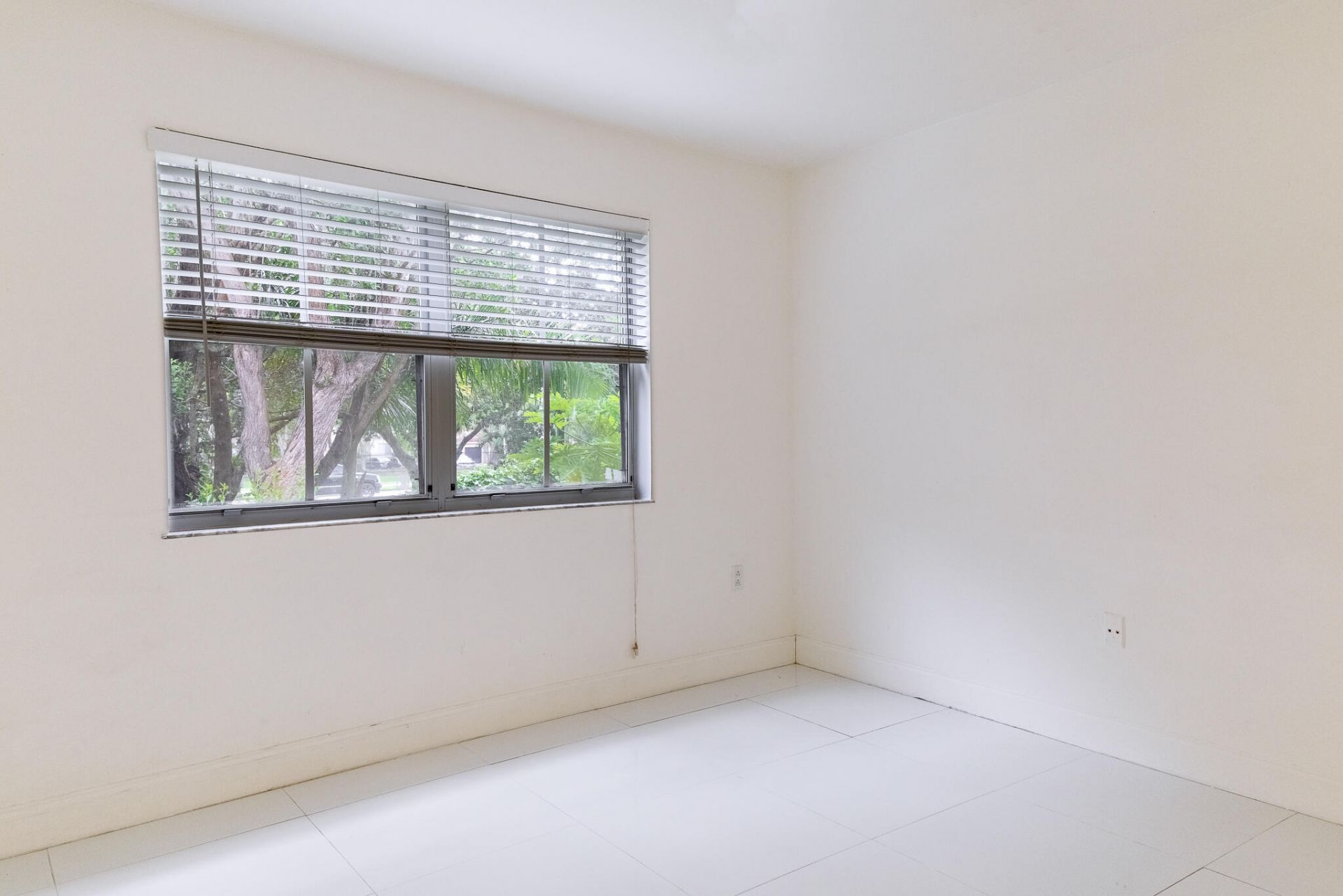 2451 E Centergate Drive, Unit 208, Miramar, FL 33025 Photo